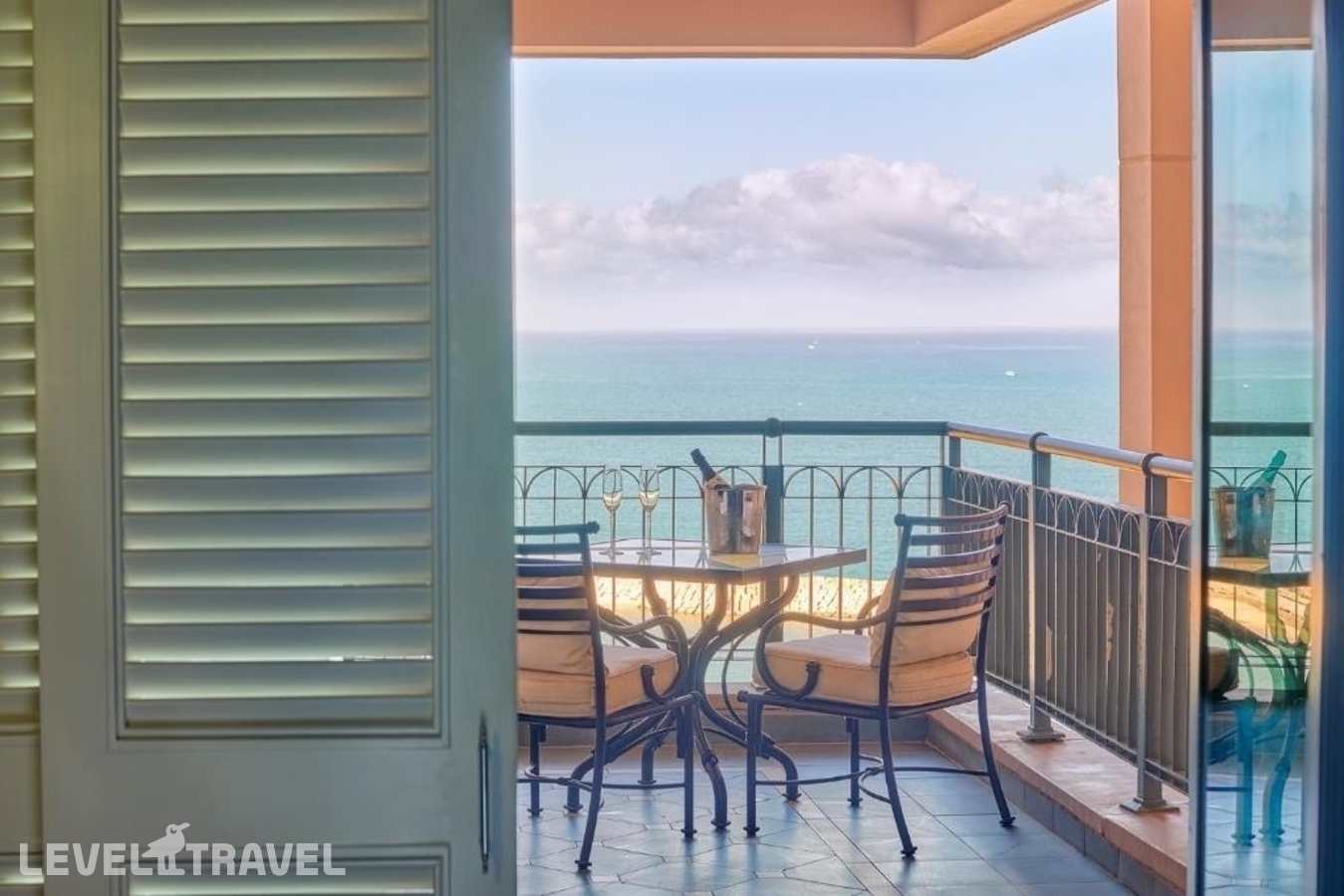 фотографии номера Двухместный люкс Four Seasons executive двуспальная кровать отеля Four Seasons Hotel Alexandria At San Stefano в Египет(Александрия) - фото №6
