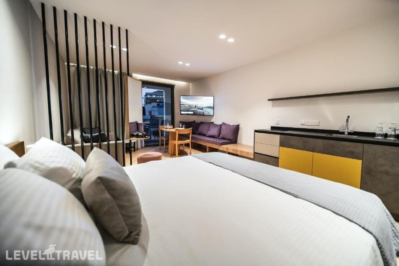 фотографии номера Люкс роскошный отеля Alinea Suites Limassol Center в Кипр(Лимасол) - фото №7