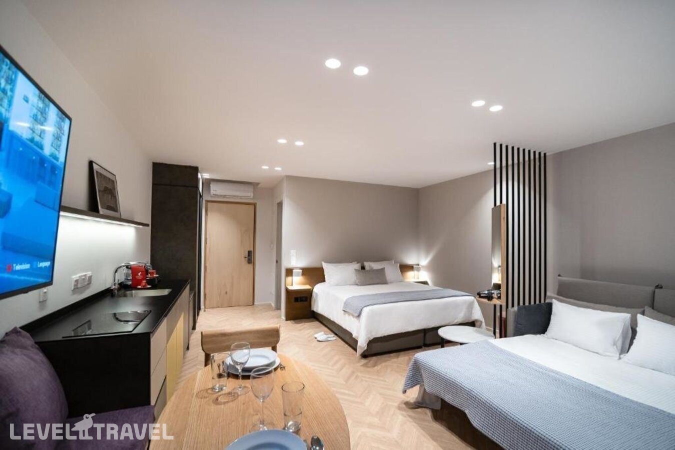 фотографии номера Люкс роскошный отеля Alinea Suites Limassol Center в Кипр(Лимасол) - фото №27