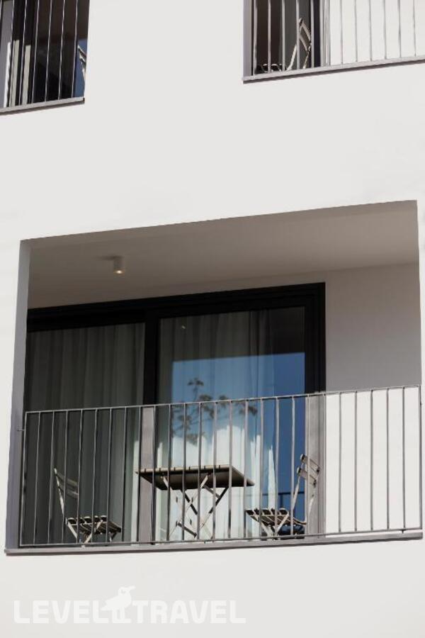 фотографии номера Люкс роскошный отеля Alinea Suites Limassol Center в Кипр(Лимасол) - фото №6