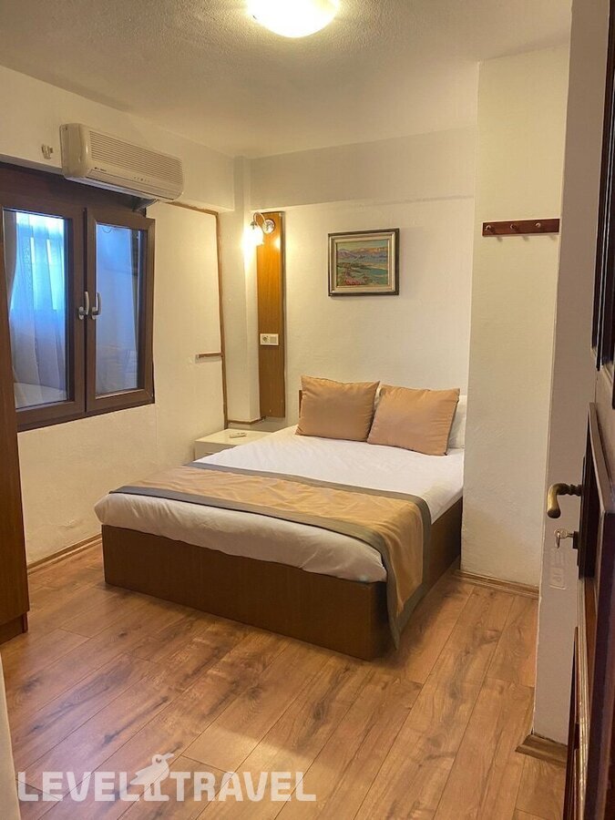 фотографии номера Экономичный на первом этаже отеля Konak Hotel Kaleici в Турция(Калеичи) - фото №5