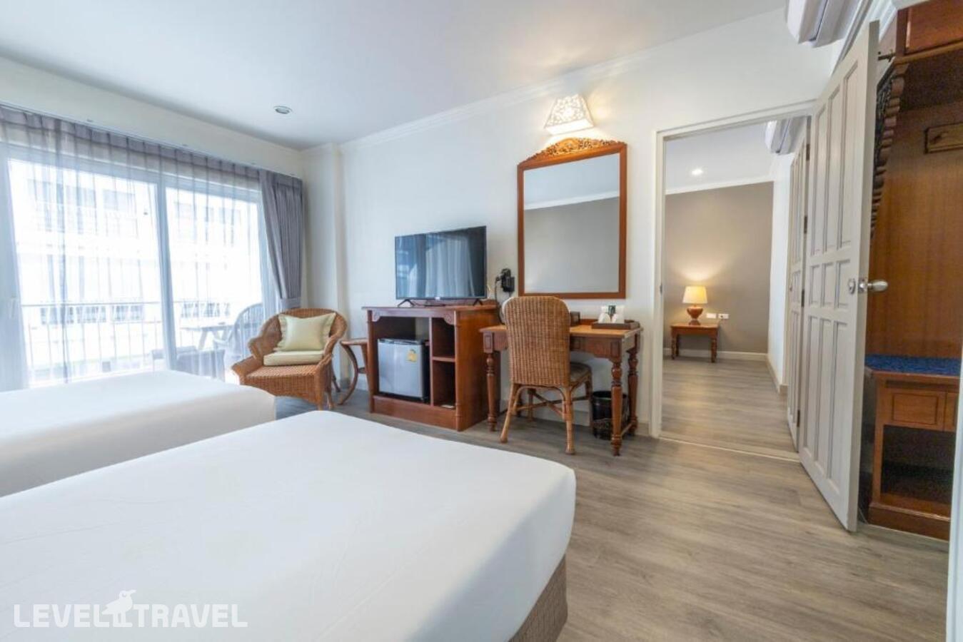 фотографии номера Семейный с видом на бассейн отеля Sabai Wing Hotel в Таиланд(Центральная Паттайя) - фото №8
