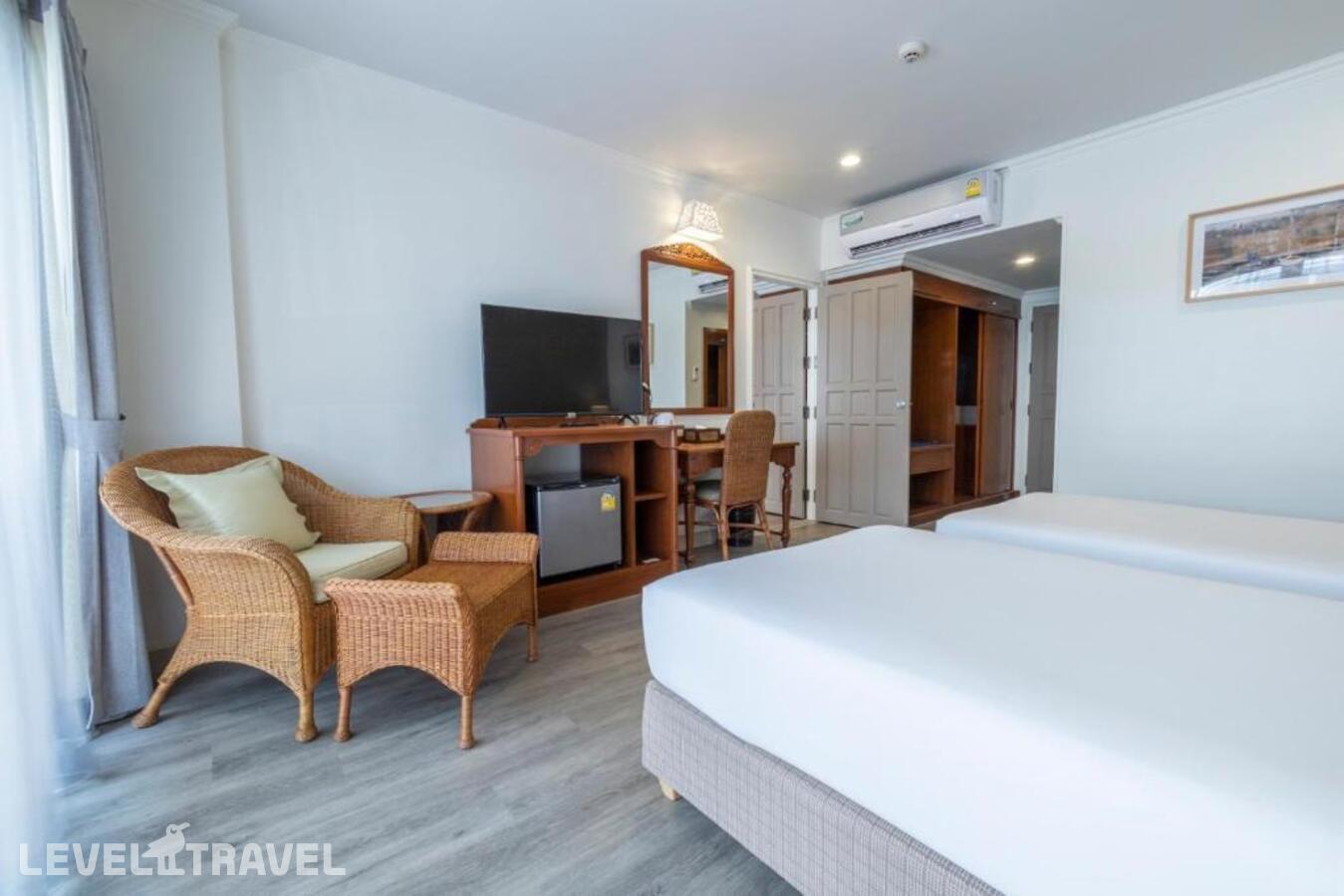 фотографии номера Семейный с видом на бассейн отеля Sabai Wing Hotel в Таиланд(Центральная Паттайя) - фото №10