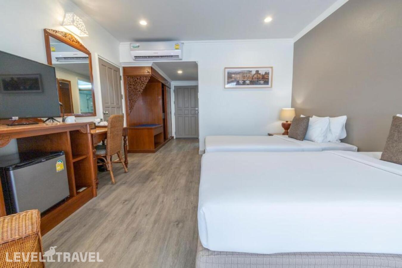 фотографии номера Семейный с видом на бассейн отеля Sabai Wing Hotel в Таиланд(Центральная Паттайя) - фото №12