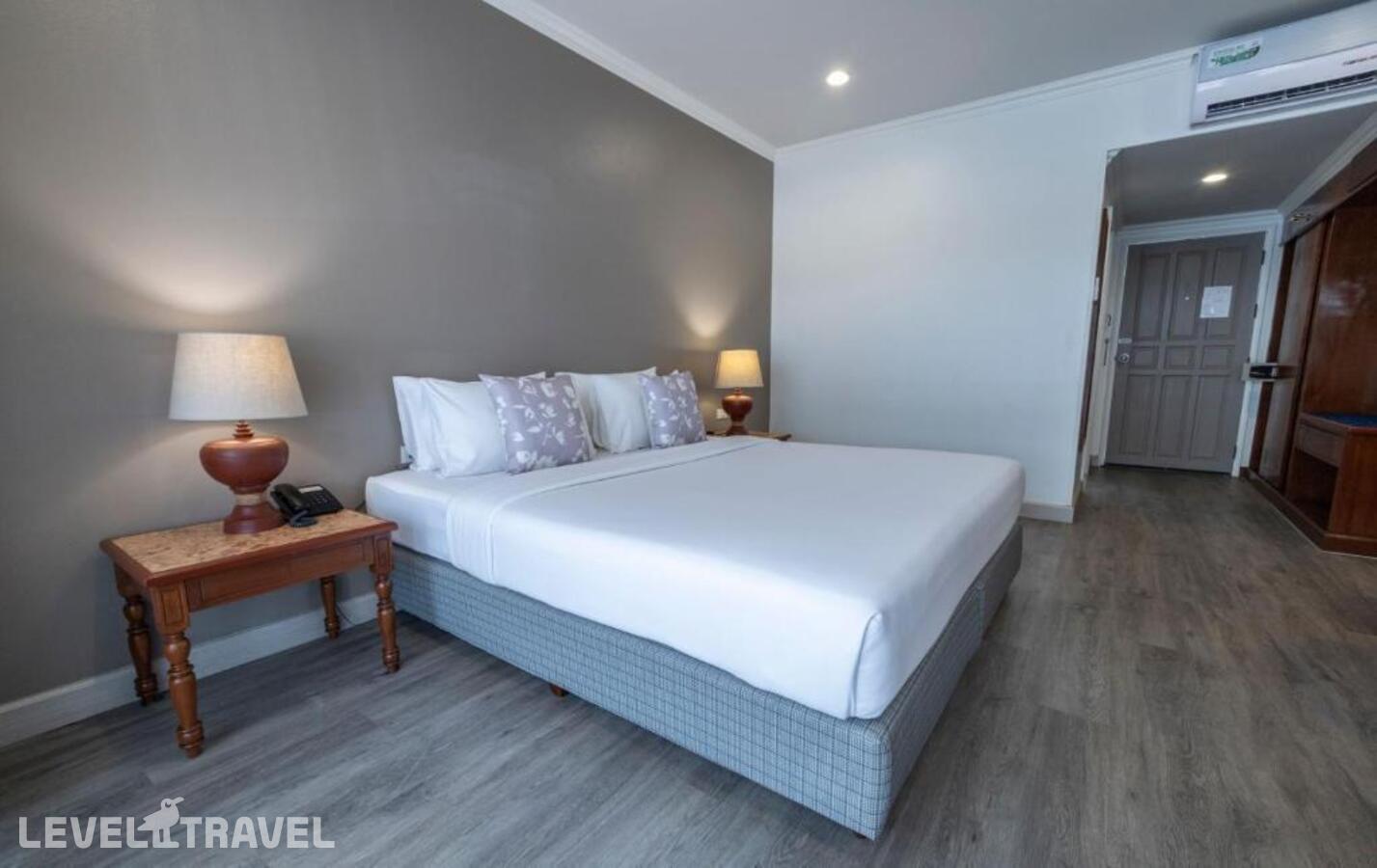 фотографии номера Семейный с видом на бассейн отеля Sabai Wing Hotel в Таиланд(Центральная Паттайя) - фото №19