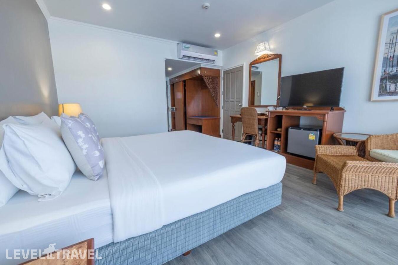 фотографии номера Семейный с видом на бассейн отеля Sabai Wing Hotel в Таиланд(Центральная Паттайя) - фото №2