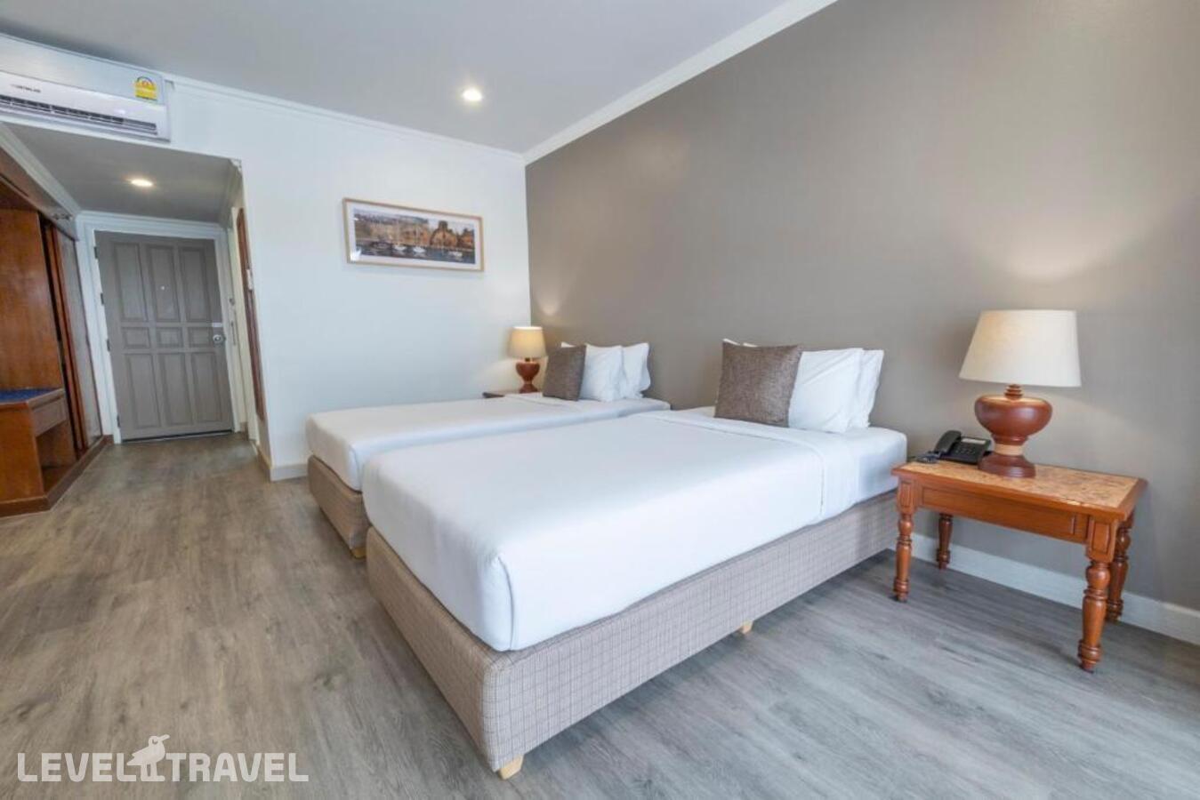 фотографии номера Семейный с видом на бассейн отеля Sabai Wing Hotel в Таиланд(Центральная Паттайя) - фото №9