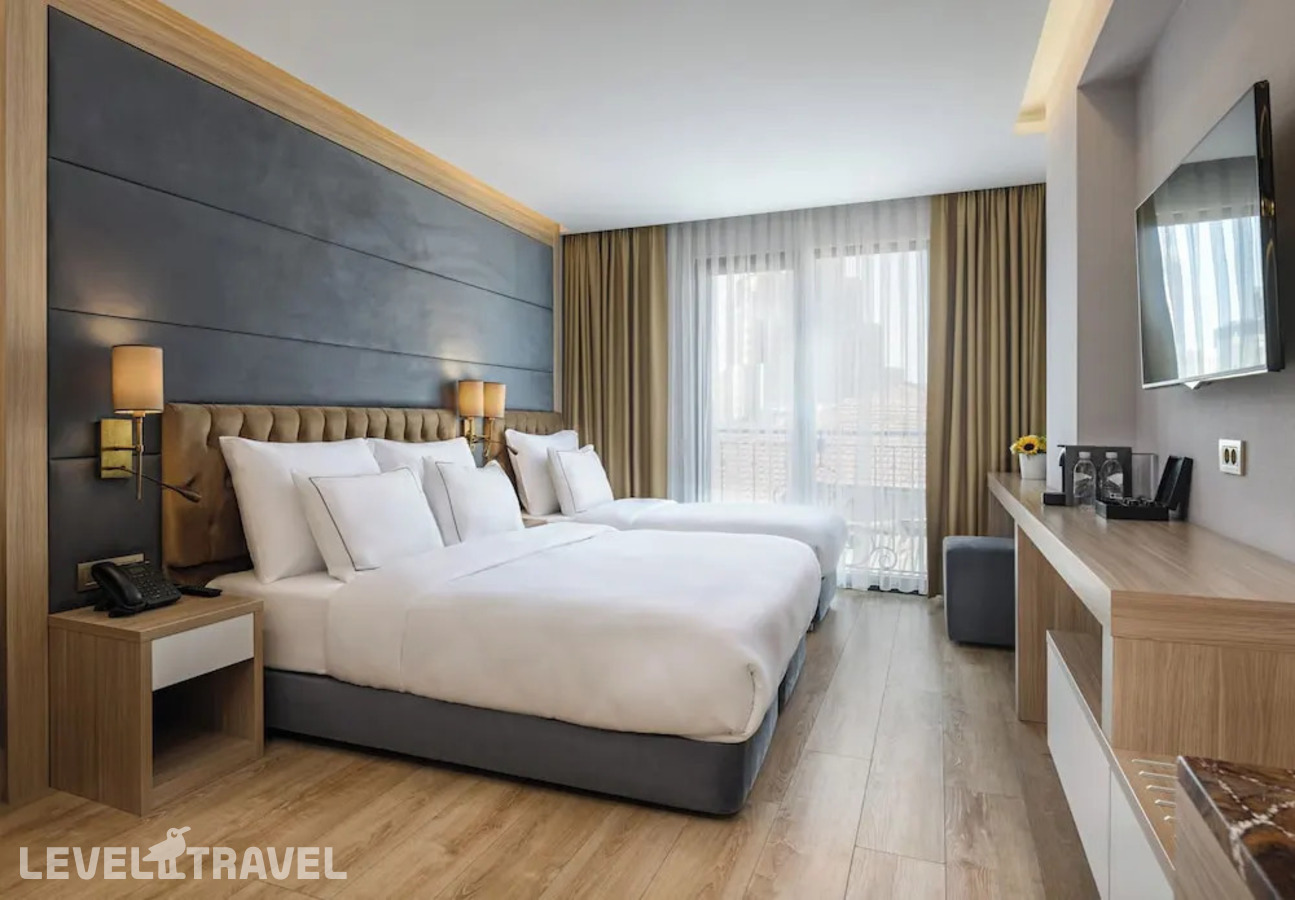 фотографии номера Трехместный делюкс отеля Febor İstanbul Bomonti Hotel & Spa в Турция(Бомонти) - фото №2