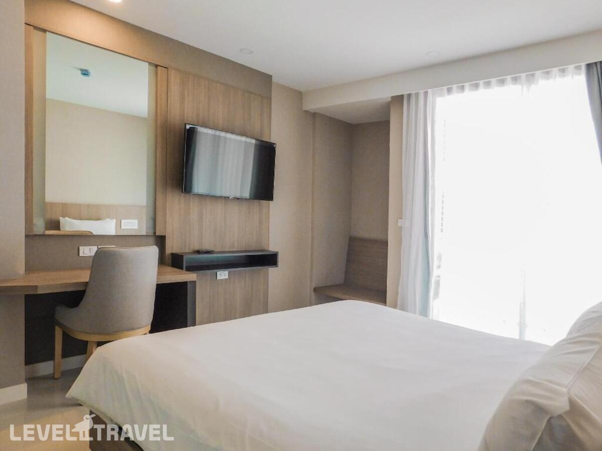 фотографии номера Улучшенный номер отеля Grace Patong Hotel в Таиланд(Патонг Бич) - фото №1