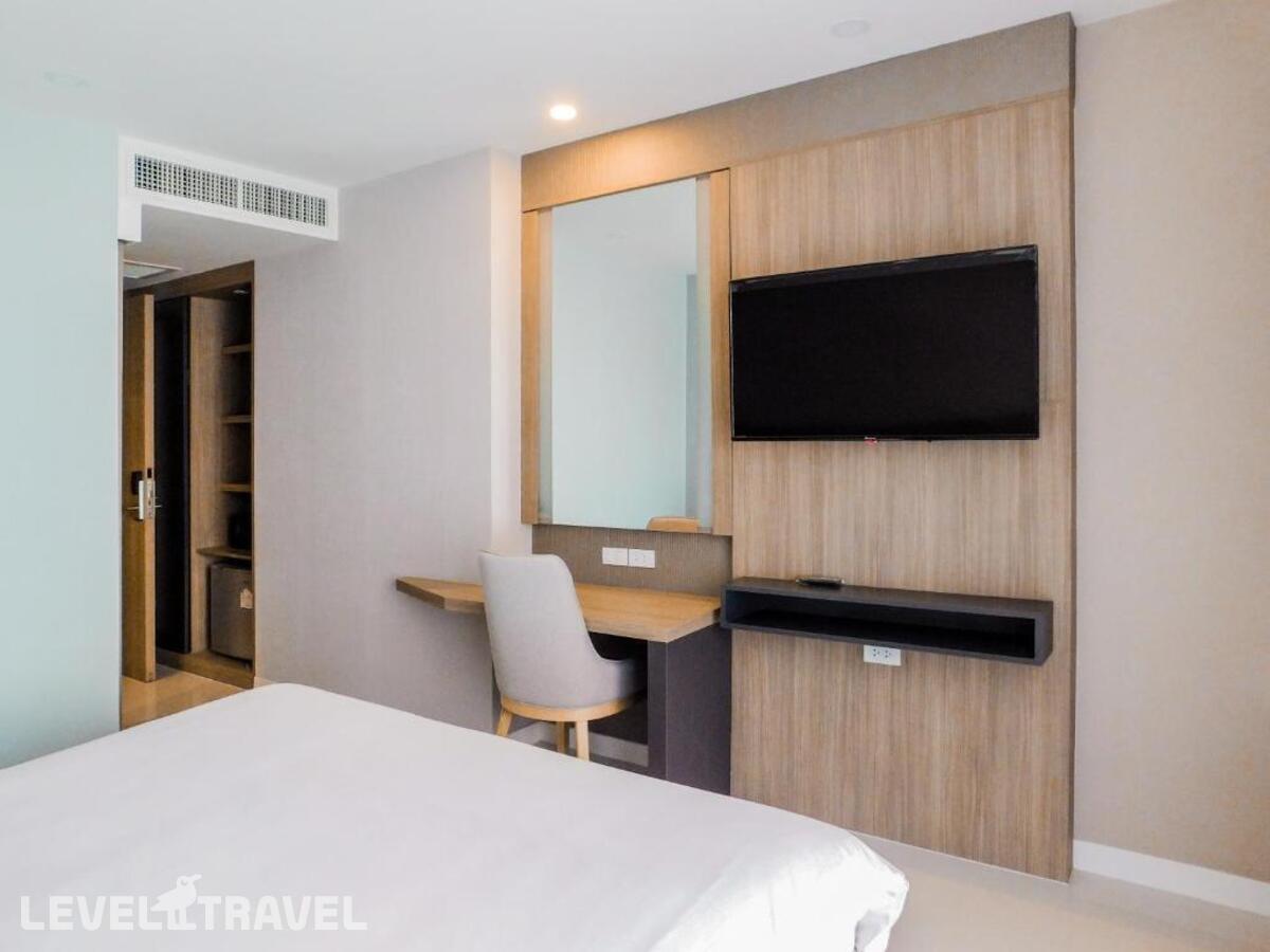 фотографии номера Улучшенный номер отеля Grace Patong Hotel в Таиланд(Патонг Бич) - фото №2