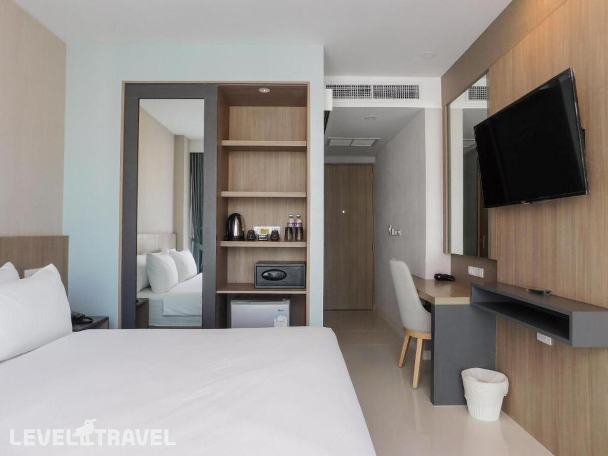 фотографии номера Улучшенный номер отеля Grace Patong Hotel в Таиланд(Патонг Бич) - фото №9