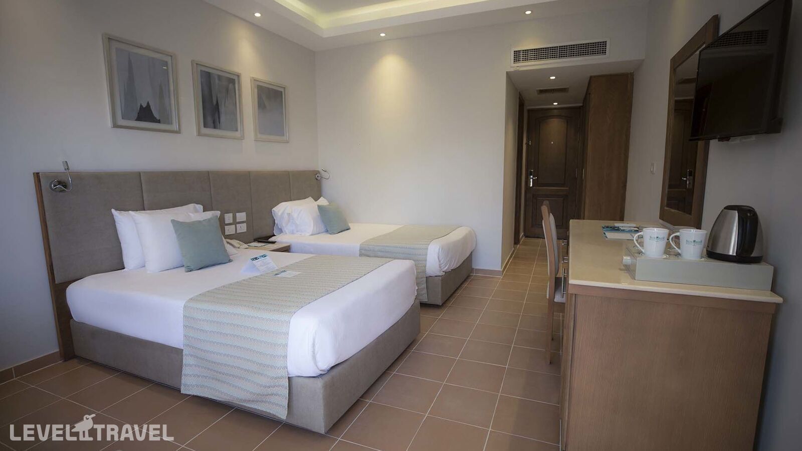 фотографии номера Улучшенный с боковым видом на море отеля Sunrise Aqua Joy Resort в Египет(Хургада (город)) - фото №1