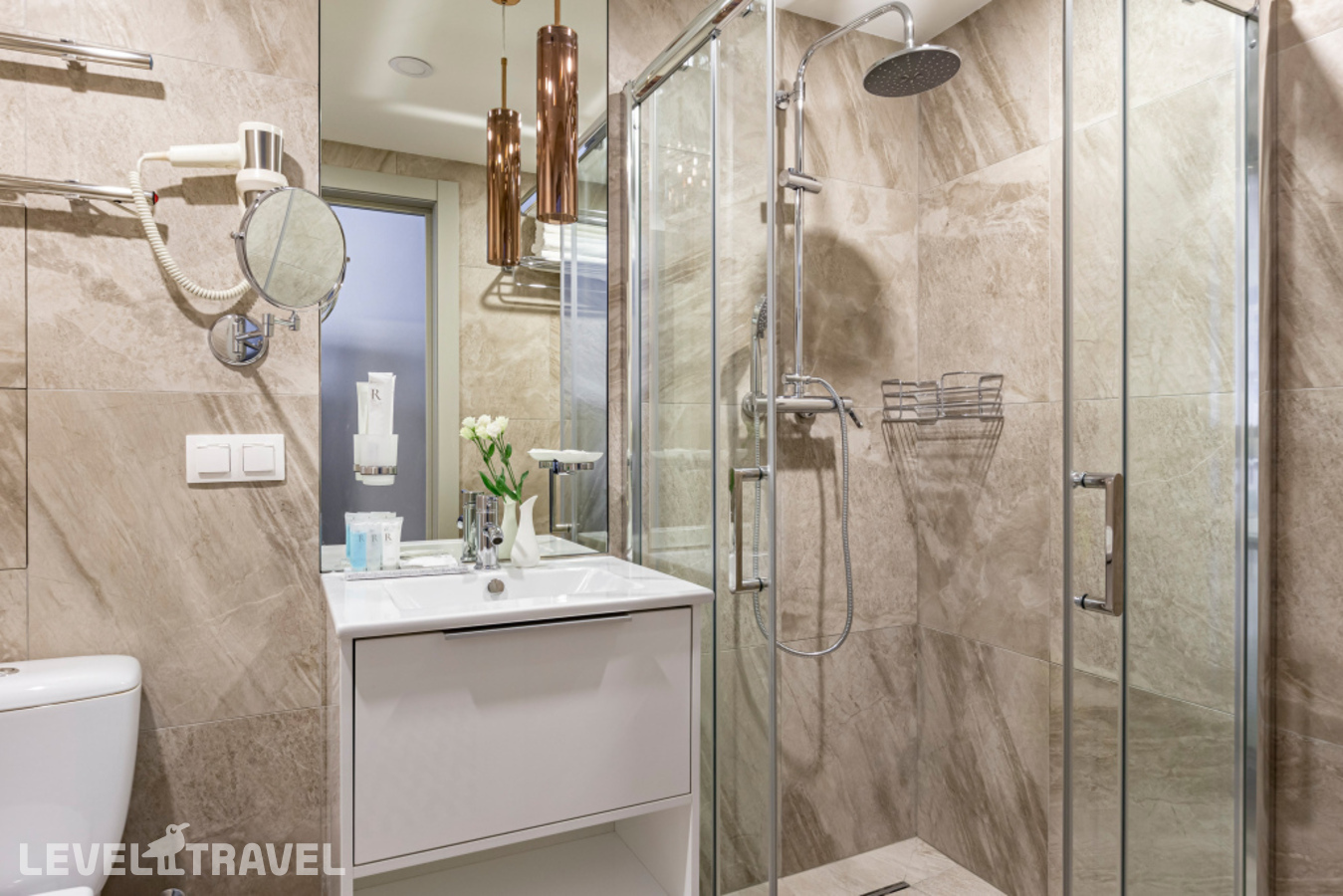 фотографии номера Двухместный семейный номер Superior с видом на город 2 отдельные кровати отеля Богема в Россия(Центральный район) - фото №7