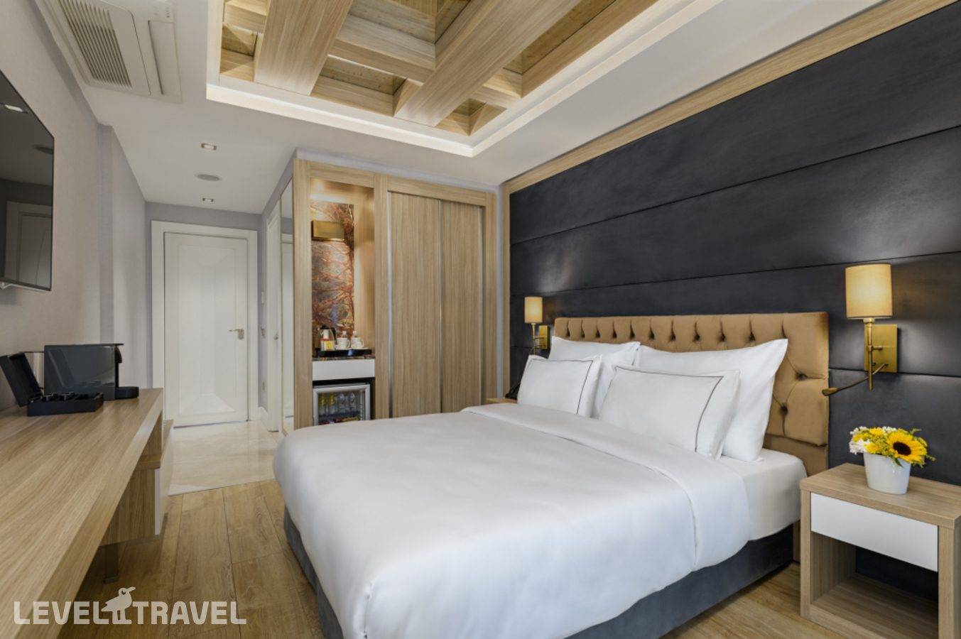 фотографии номера Улучшенный с видом на город отеля Febor İstanbul Bomonti Hotel & Spa в Турция(Бомонти) - фото №2