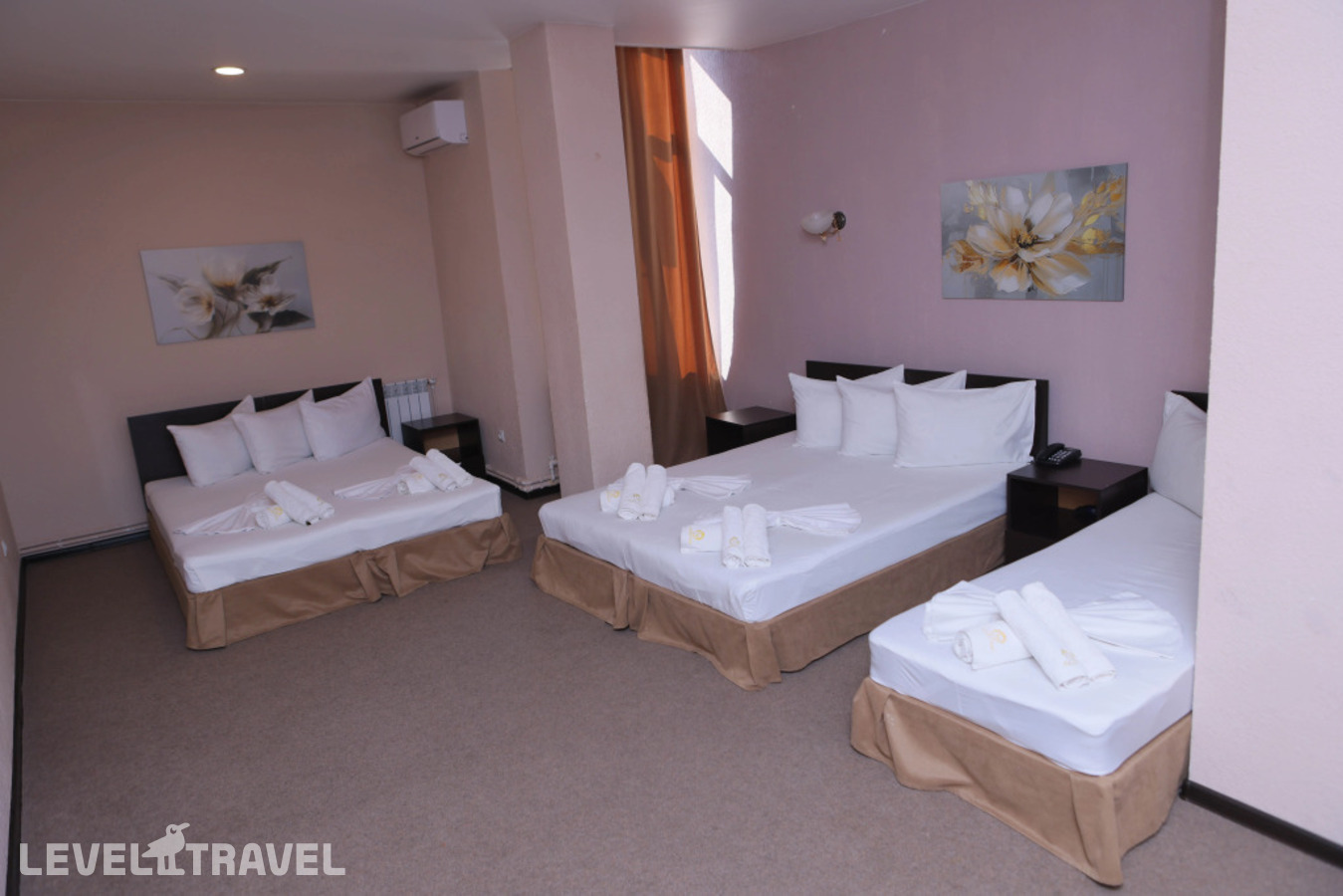 фотографии номера Улучшенный семейный отеля Richmind Hotel в Армения(Эчмиадзин) - фото №1