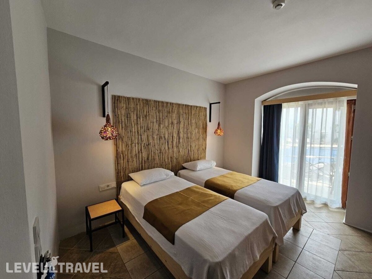 фотографии номера Стандартный номер отеля Serpina Hotel (Adults Only 16+) в Турция(Гюмбет) - фото №36