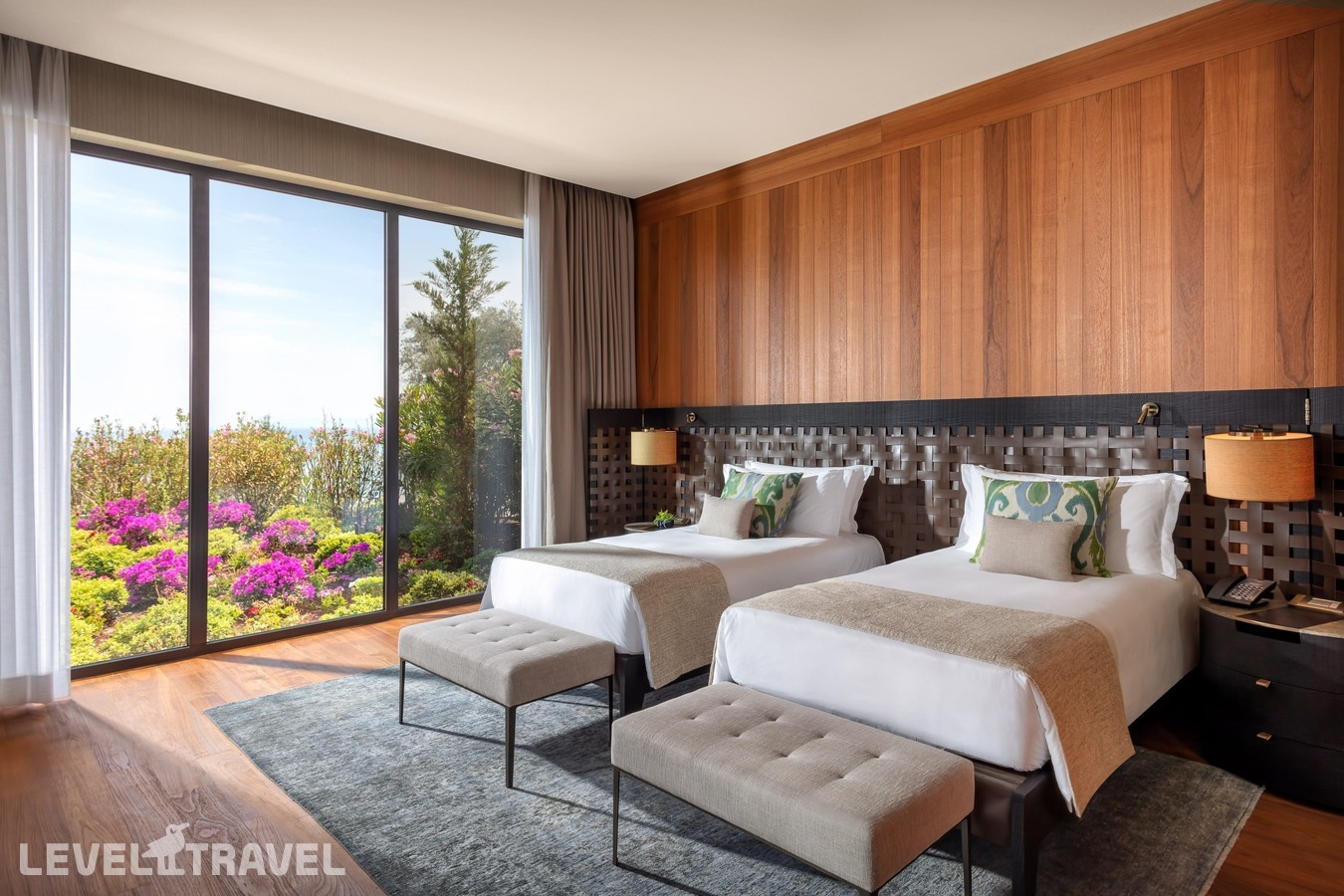 фотографии номера Вилла на пляже (3 спальни) отеля Mandarin Oriental Bodrum в Турция(Гёлькёй) - фото №1