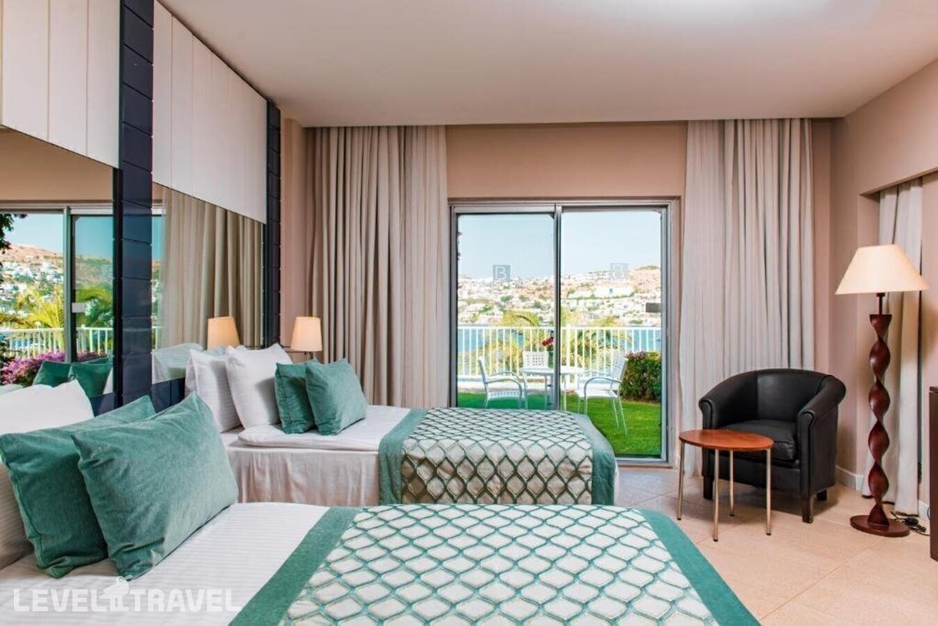 фотографии номера Делюкс с видом на море отеля Baia Bodrum Hotel в Турция(Гюндоган) - фото №8