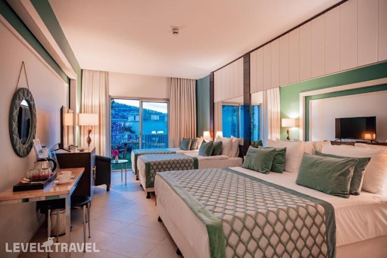 фотографии номера Делюкс с видом на море отеля Baia Bodrum Hotel в Турция(Гюндоган) - фото №4