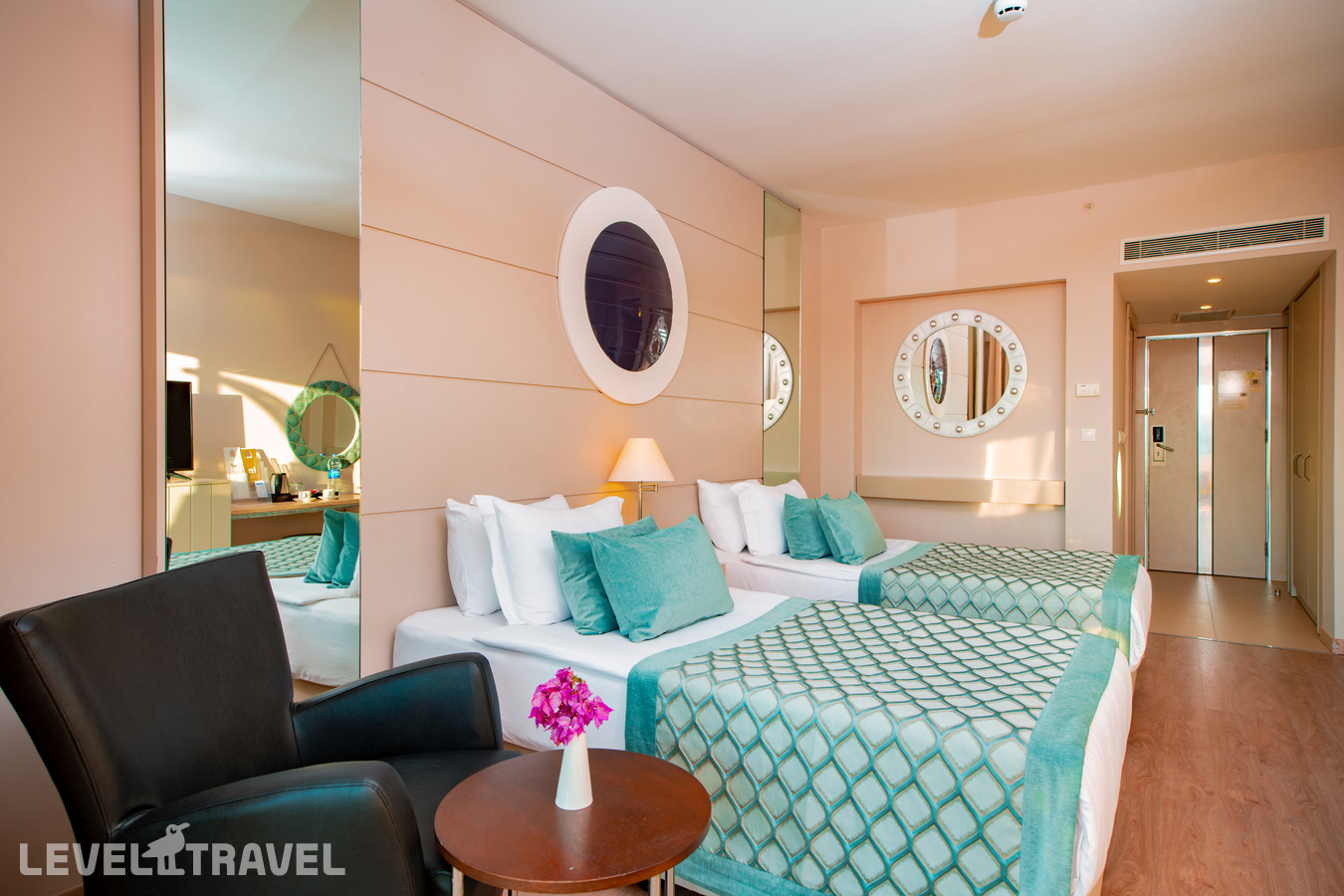 фотографии номера Делюкс с деревянной террасой отеля Baia Bodrum Hotel в Турция(Гюндоган) - фото №1