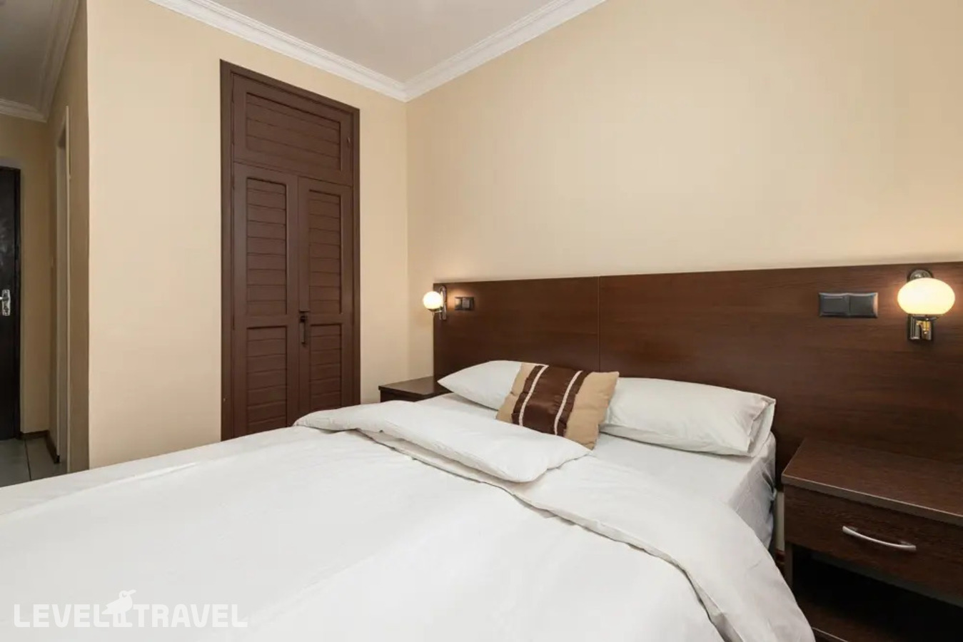 Двухместные апартаменты Comfort с видом на город двуспальная кровать — фото 2