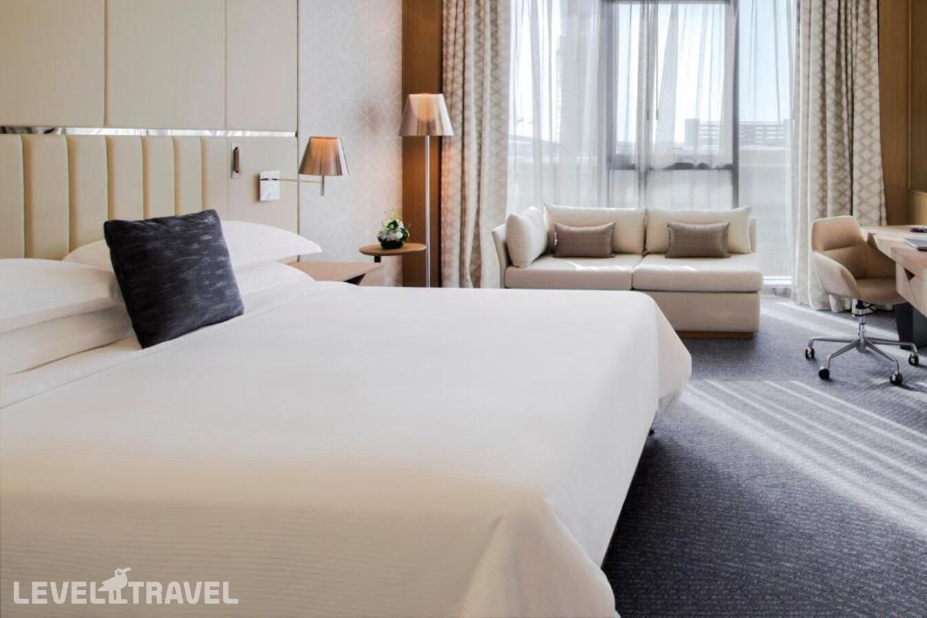 фотографии номера Стандартный номер отеля Pearl Rotana Capital Centre в ОАЭ(Абу-Даби) - фото №1