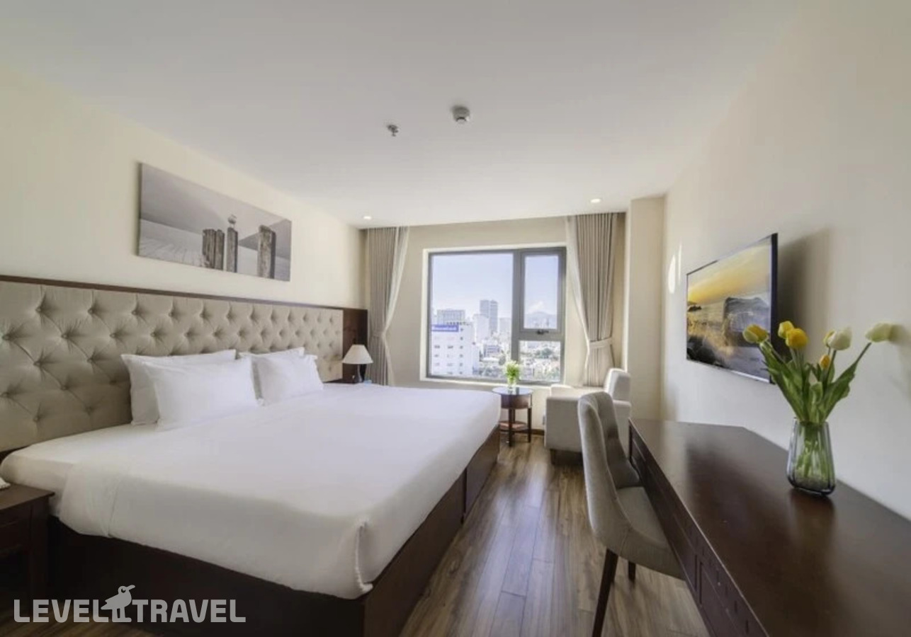 фотографии номера Двухместный номер Premier Deluxe двуспальная кровать отеля Florida Hotel Nha Trang в Вьетнам(Нячанг) - фото №1