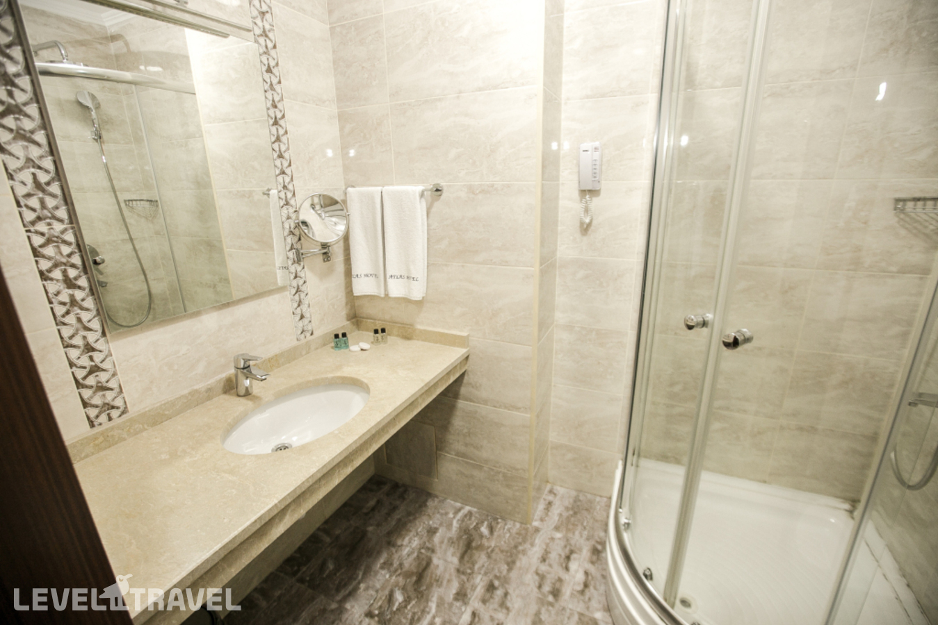 фотографии номера Стандартный (две односпальные кровати) отеля Atlas Hotel в Азербайджан(Баку) - фото №6