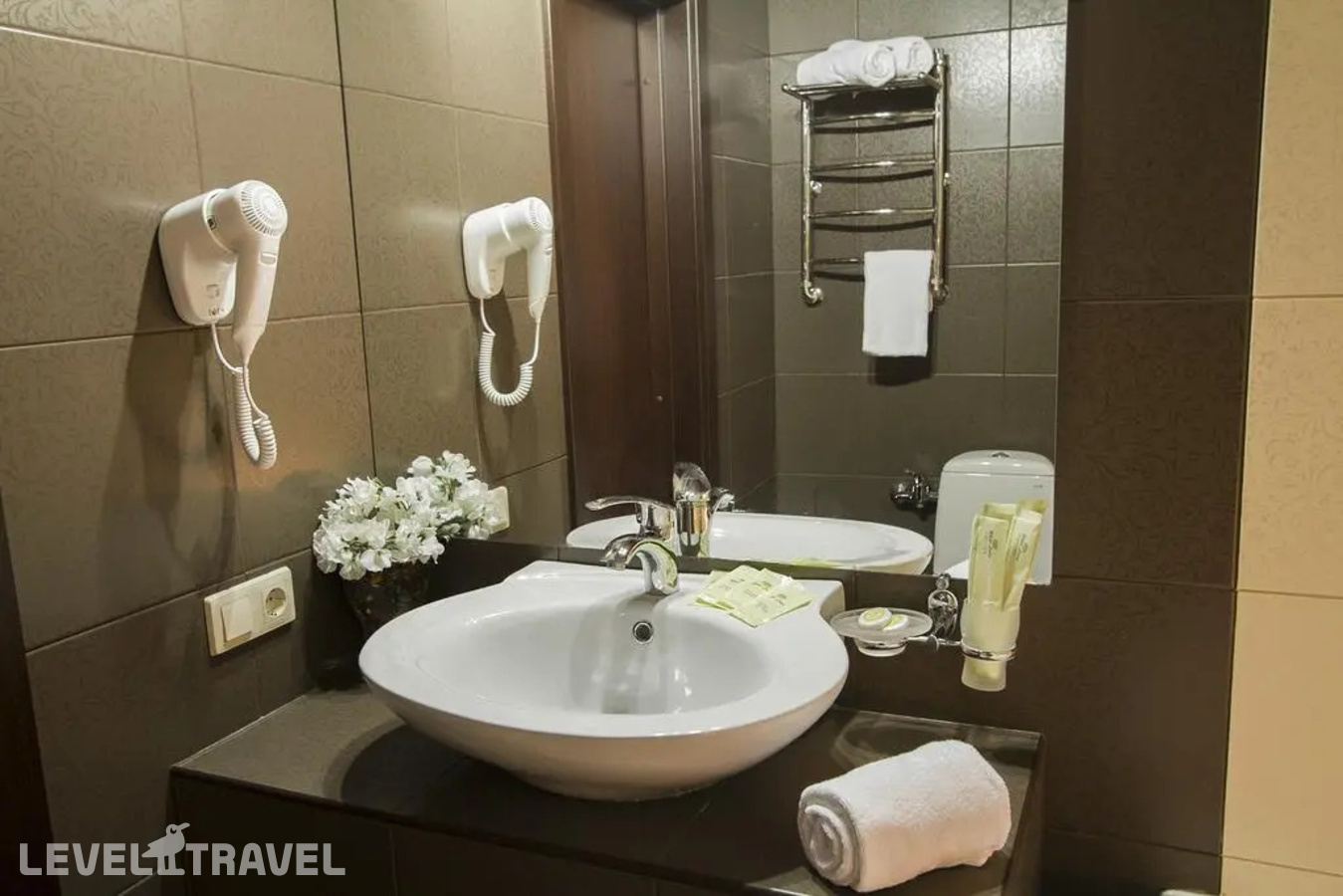 фотографии номера Люкс с балконом и видом на море отеля Калифорния в Россия(Геленджик) - фото №4