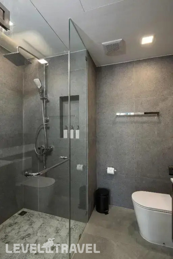 фотографии номера Делюкс (две односпальные кровати) отеля The Proud Karon Beach Phuket Trademark Collection By Wyndham в Таиланд(Карон Бич) - фото №9