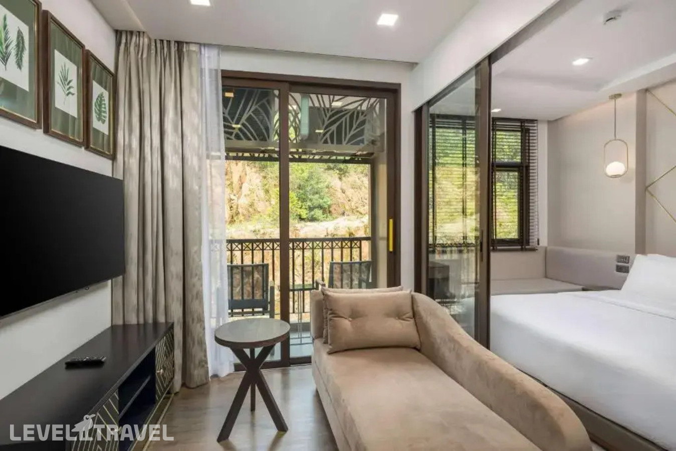 фотографии номера Номер Премьер отеля The Proud Karon Beach Phuket Trademark Collection By Wyndham в Таиланд(Карон Бич) - фото №15