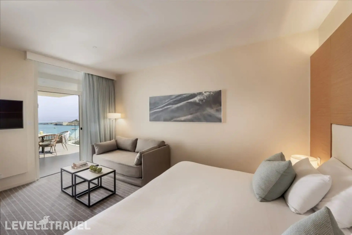 фотографии номера Делюкс с частичным видом на море отеля Capo Bay Hotel в Кипр(Фиг Три Бэй) - фото №1