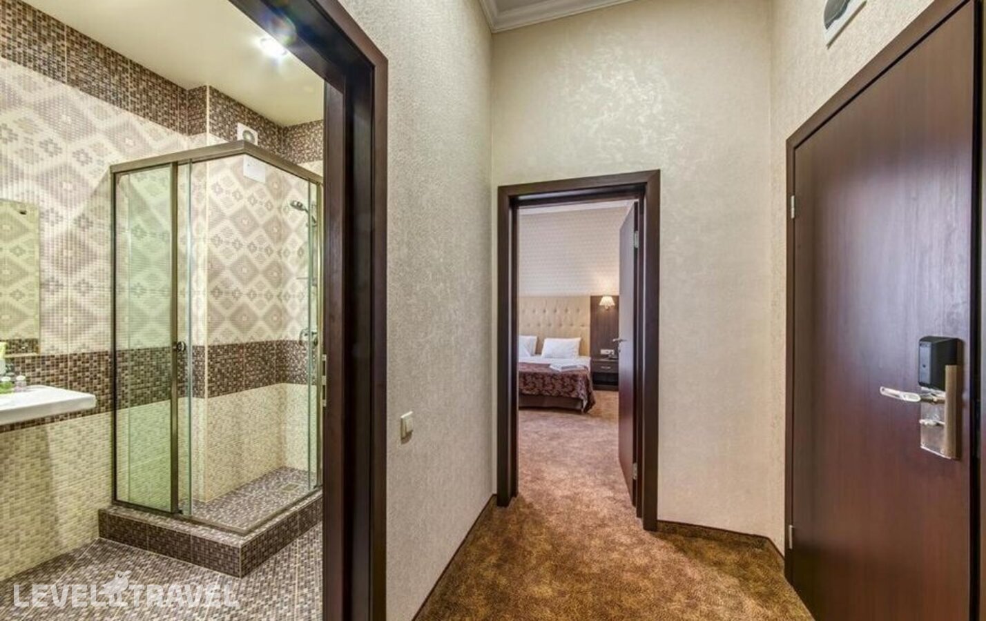 фотографии номера Люкс с балконом отеля Оскар Отель (Oskar Hotel) в Россия(Геленджик) - фото №5