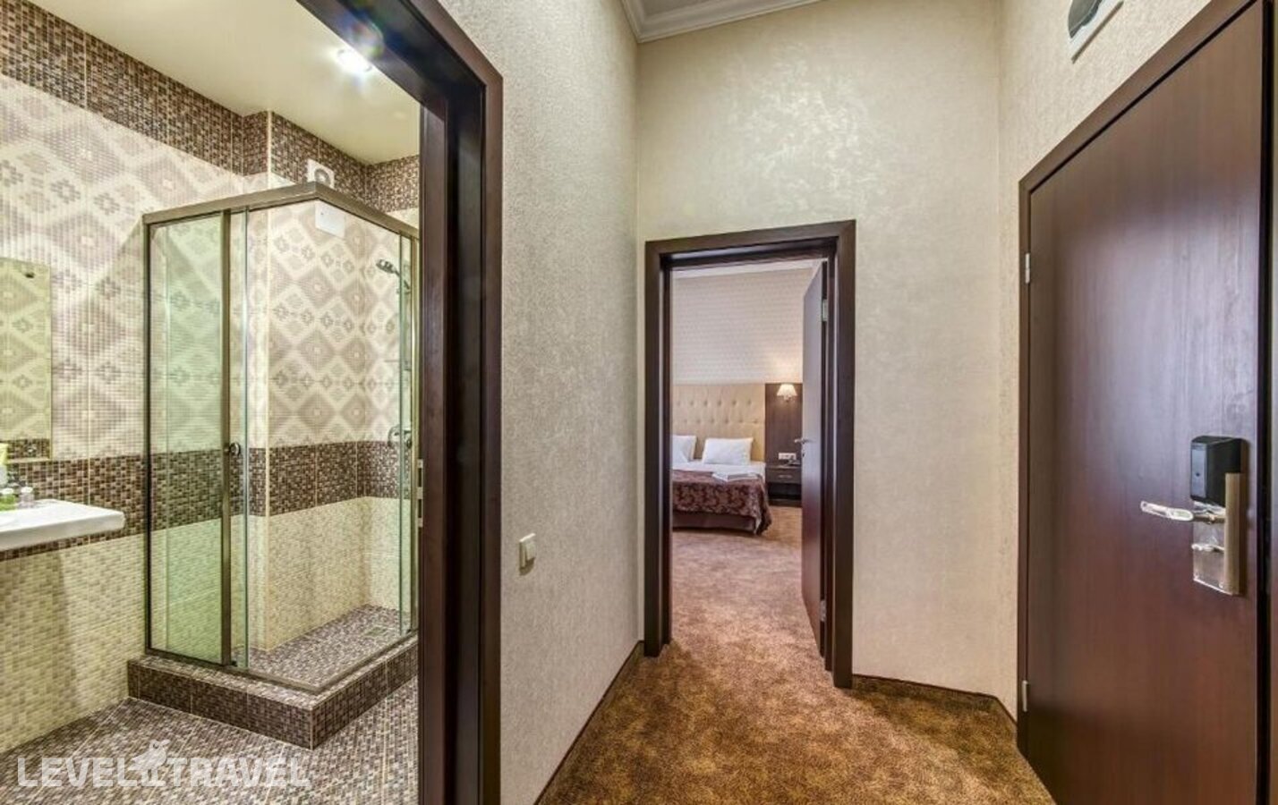 фотографии номера Люкс без балкона отеля Оскар Отель (Oskar Hotel) в Россия(Геленджик) - фото №6