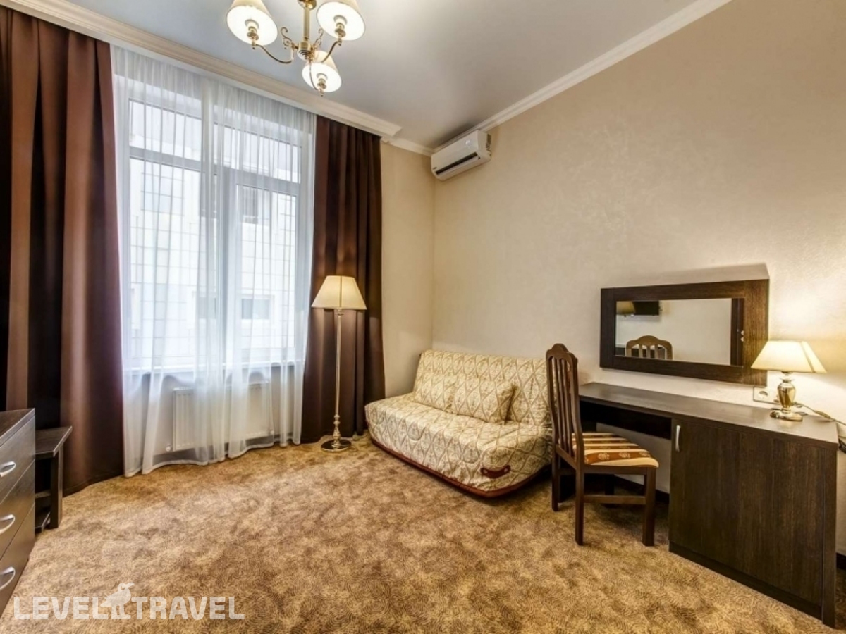 фотографии номера Люкс отеля Оскар Отель (Oskar Hotel) в Россия(Геленджик) - фото №4