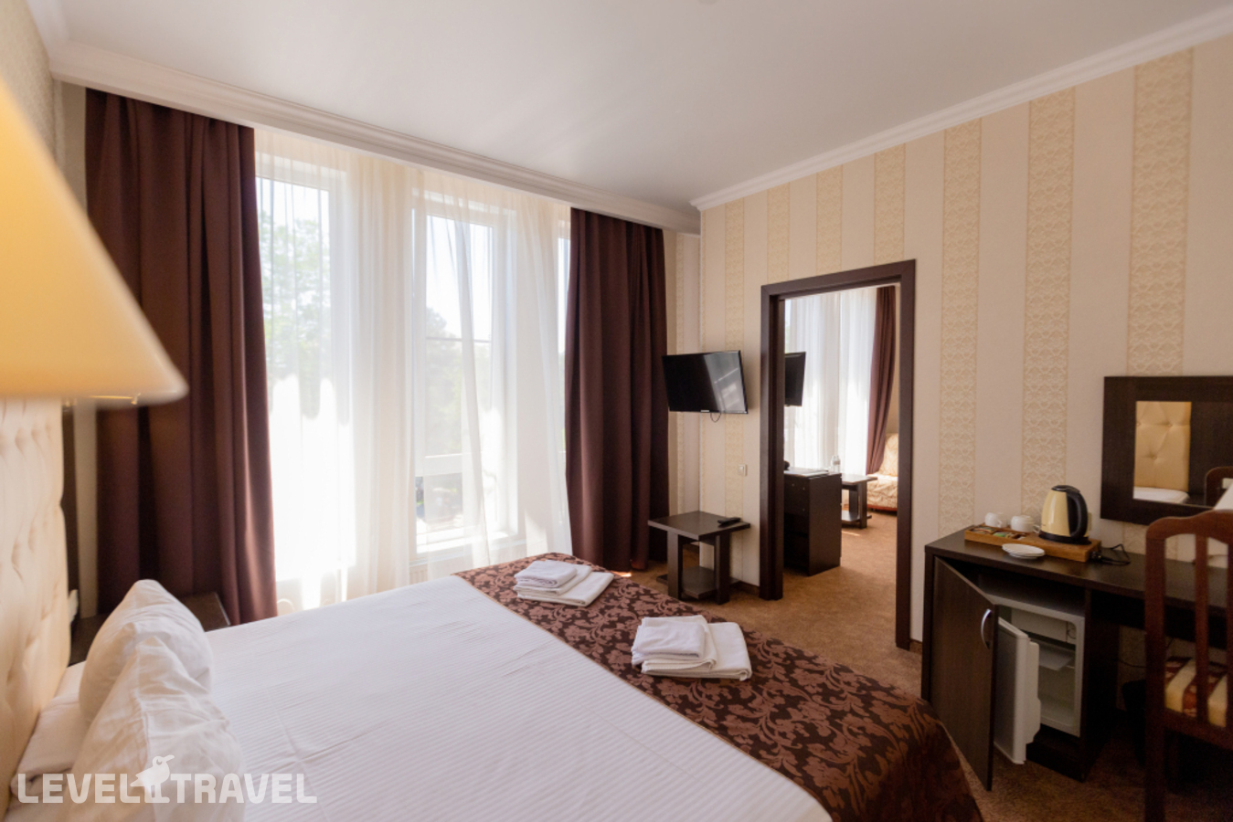 фотографии номера Люкс отеля Оскар Отель (Oskar Hotel) в Россия(Геленджик) - фото №1