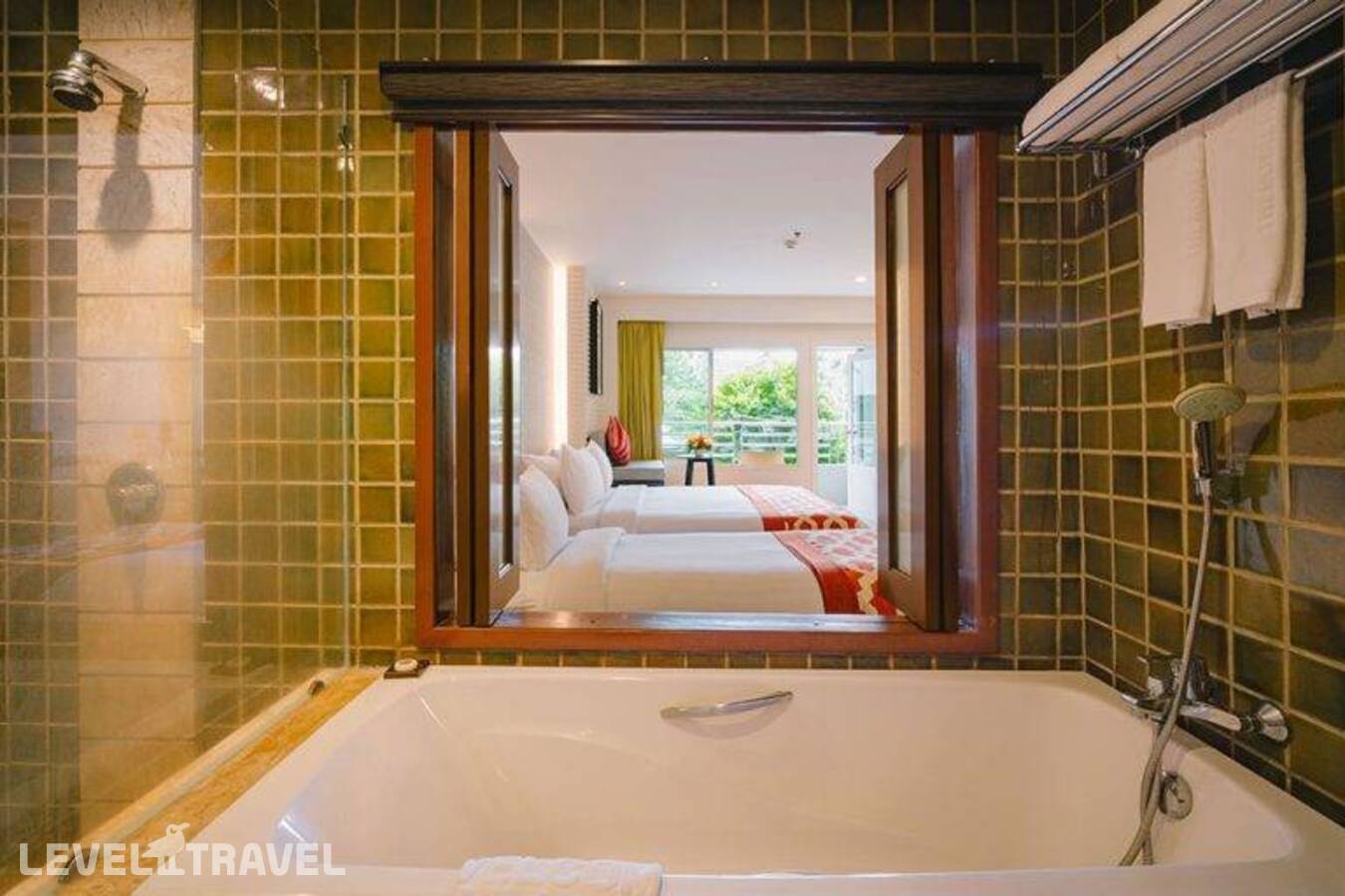 фотографии номера Делюкс премьер (крыло Royal) отеля The Royal Paradise Hotel & Spa в Таиланд(Патонг Бич) - фото №5