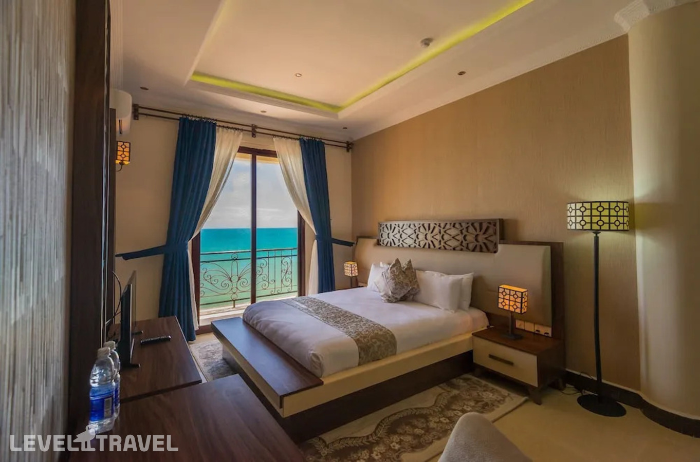 фотографии номера Люкс Grand c 1 комнатой oceanfront отеля Golden Tulip Zanzibar Resort в Танзания(Кибвени) - фото №9