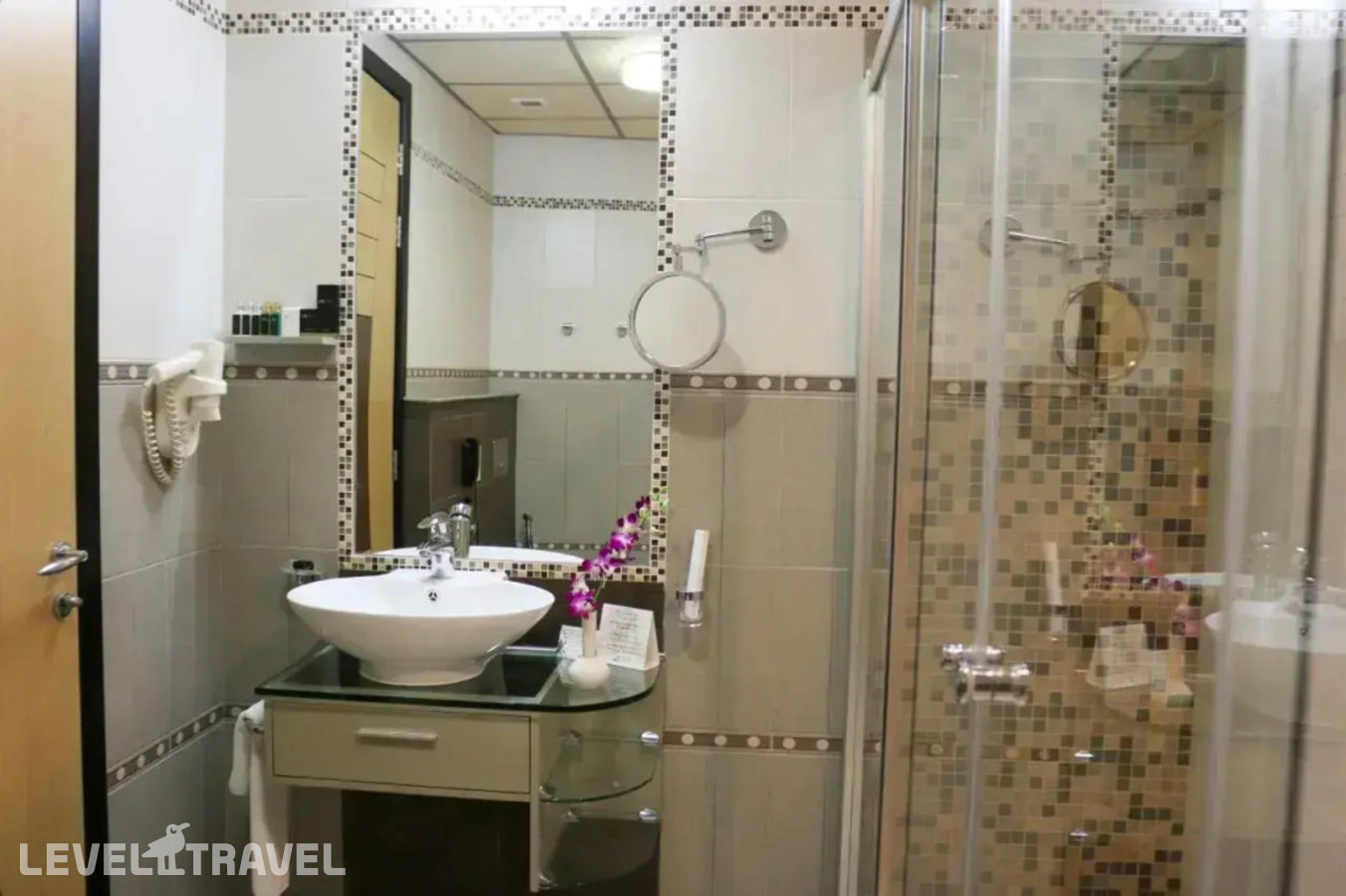 фотографии номера Двухместный люкс Crystal c 1 комнатой двуспальная кровать отеля Elite Crystal Hotel в Бахрейн(Манама) - фото №2