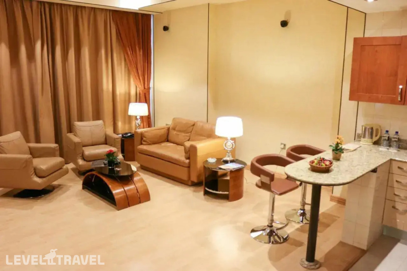 фотографии номера Двухместный люкс Royal c 1 комнатой двуспальная кровать отеля Elite Crystal Hotel в Бахрейн(Манама) - фото №10