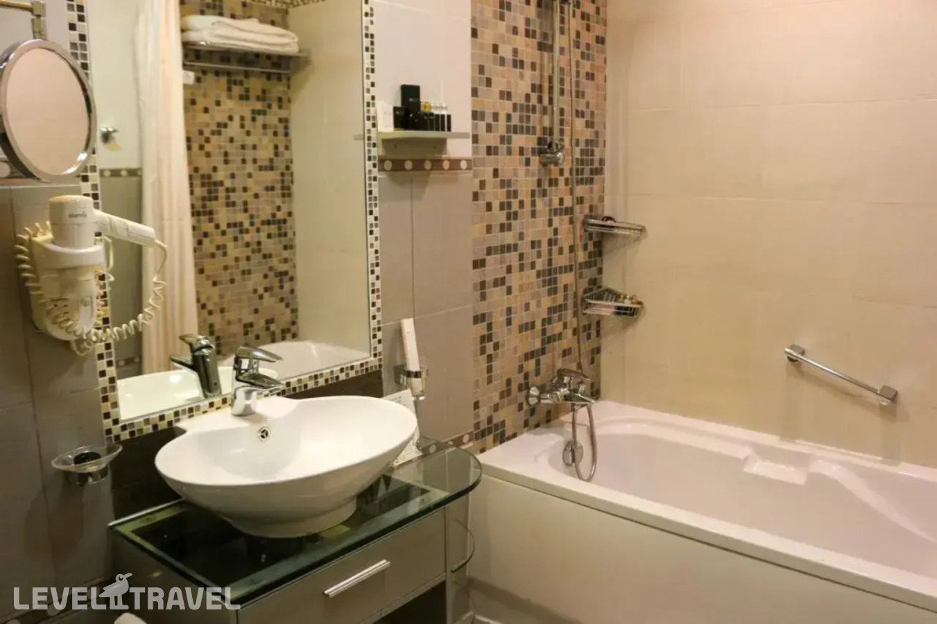 фотографии номера Двухместный люкс Royal c 1 комнатой двуспальная кровать отеля Elite Crystal Hotel в Бахрейн(Манама) - фото №6