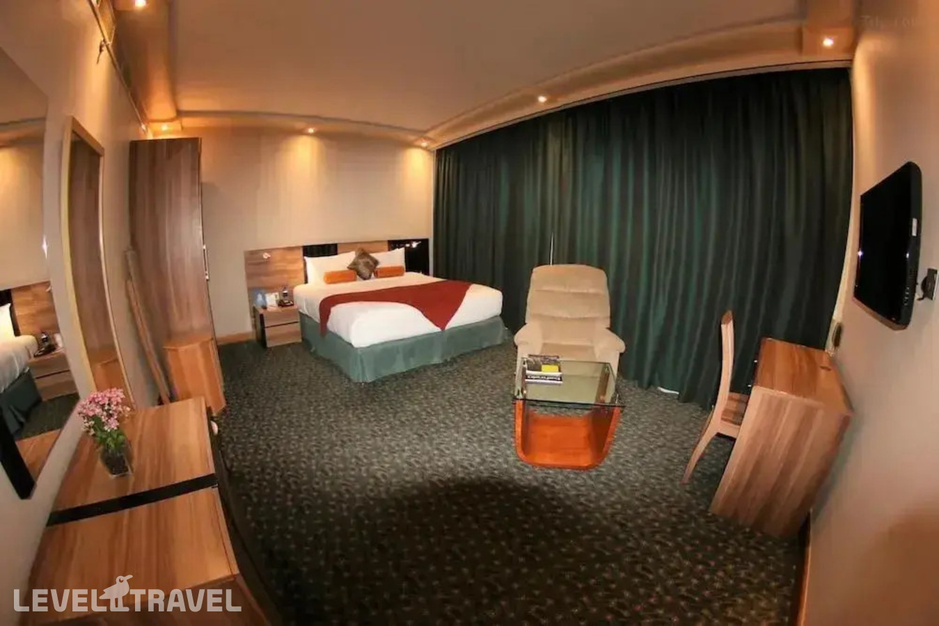 фотографии номера Двухместный люкс Royal c 1 комнатой двуспальная кровать отеля Elite Crystal Hotel в Бахрейн(Манама) - фото №3