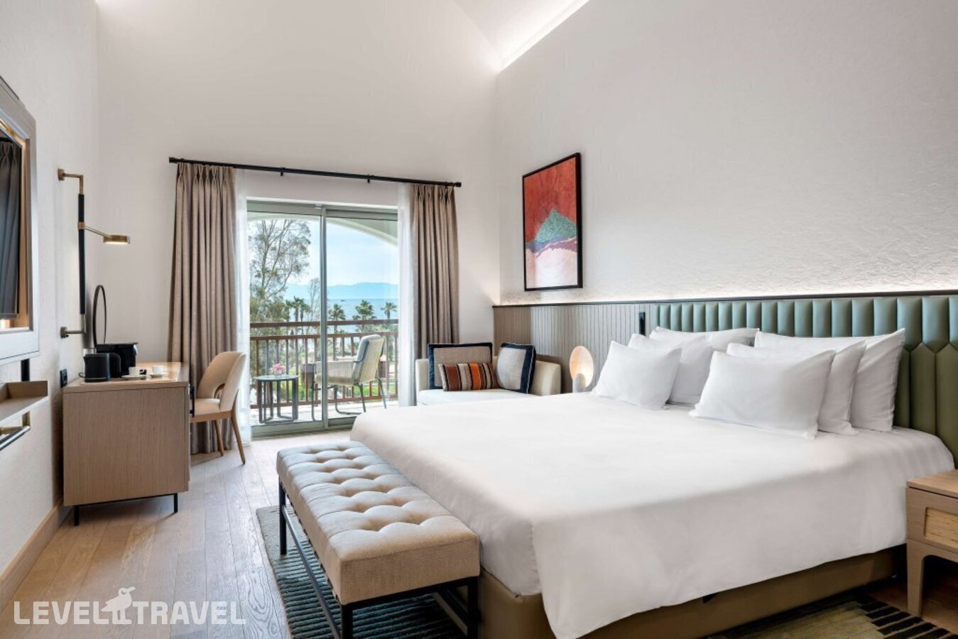 фотографии номера Премиум с балконом отеля Radisson Collection Bodrum в Турция(Акьярлар) - фото №5