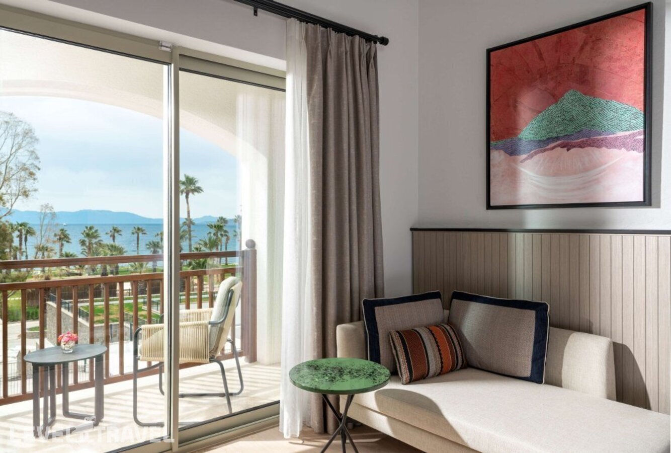 фотографии номера Премиум с балконом отеля Radisson Collection Bodrum в Турция(Акьярлар) - фото №4