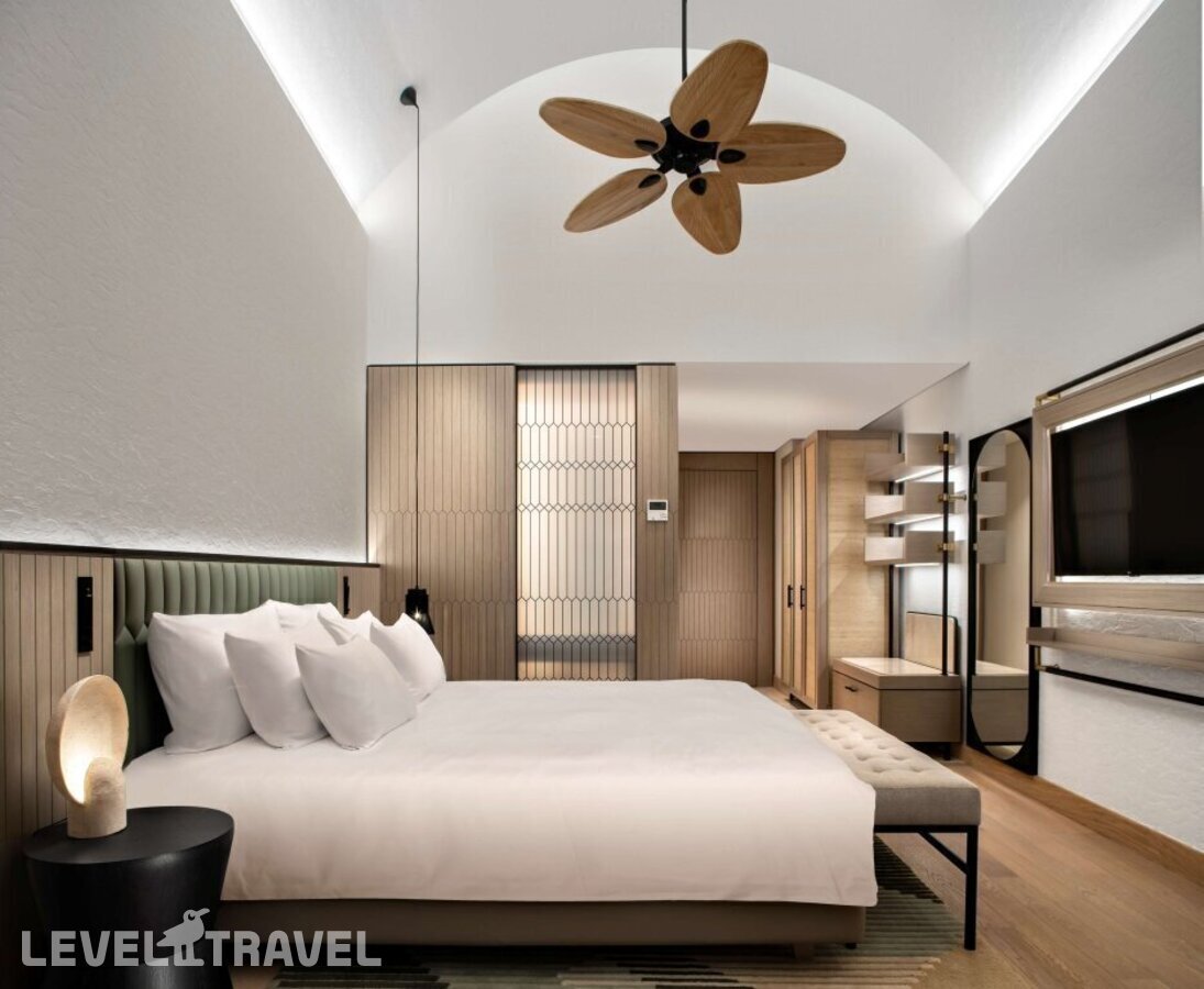 фотографии номера Премиум с балконом с видом на море отеля Radisson Collection Bodrum в Турция(Акьярлар) - фото №11