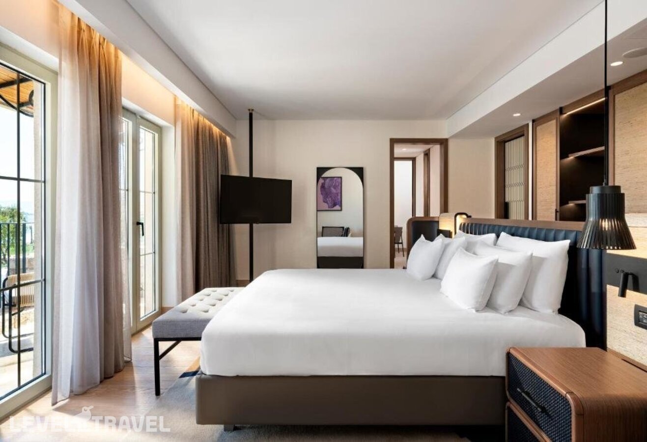 фотографии номера Люкс с видом на море отеля Radisson Collection Bodrum в Турция(Акьярлар) - фото №13