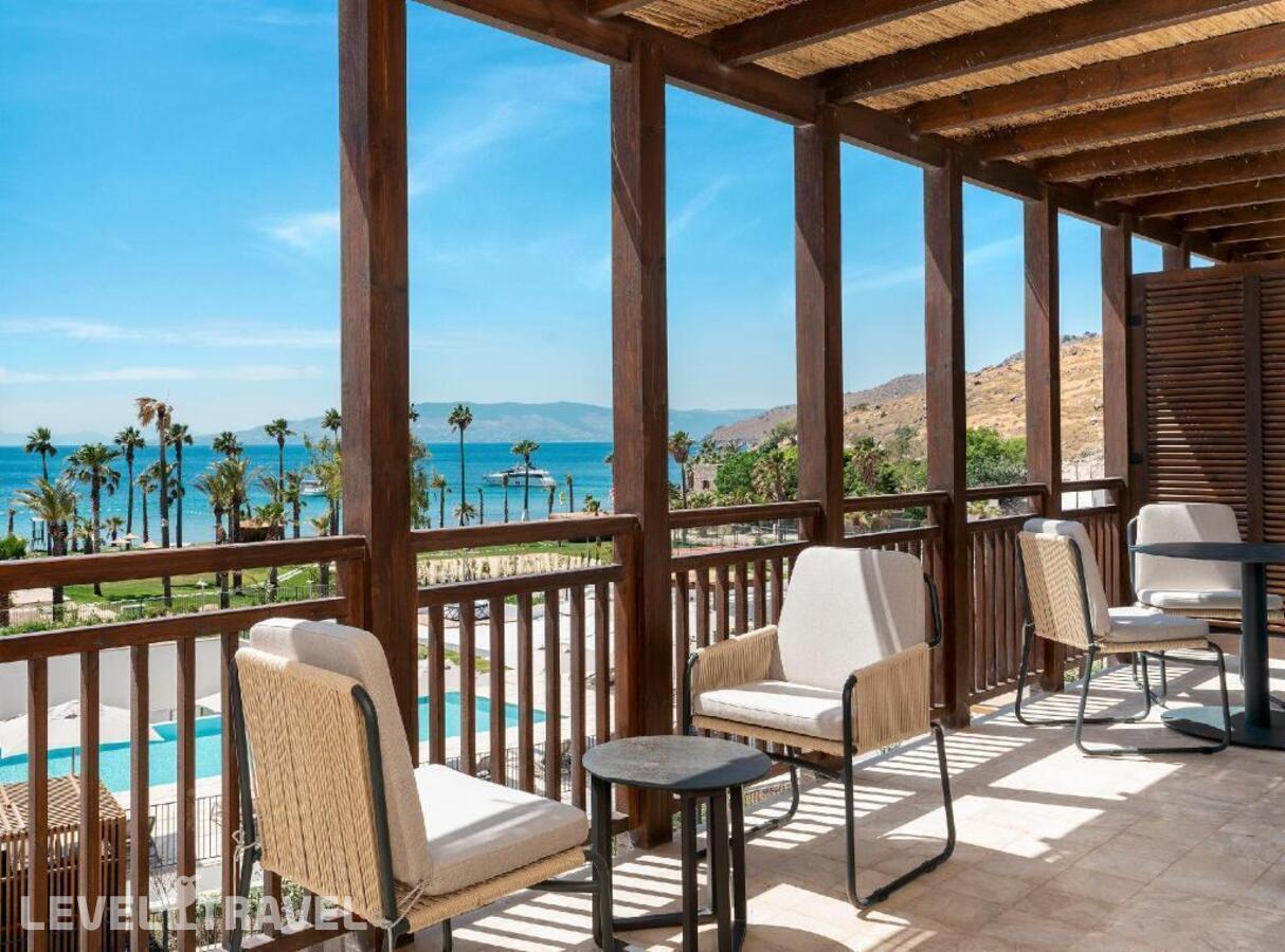 фотографии номера Люкс с видом на море отеля Radisson Collection Bodrum в Турция(Акьярлар) - фото №24