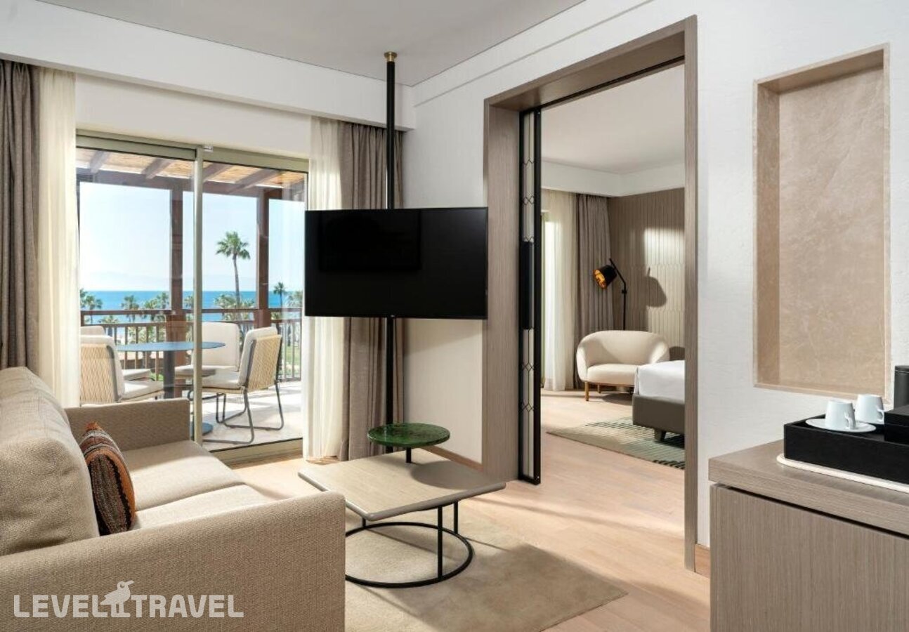 фотографии номера Люкс с видом на море отеля Radisson Collection Bodrum в Турция(Акьярлар) - фото №12