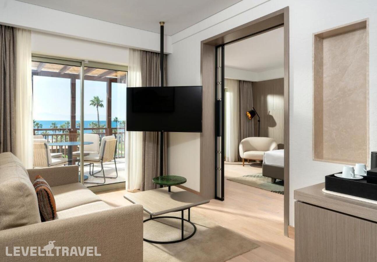 фотографии номера Люкс с видом на море отеля Radisson Collection Bodrum в Турция(Акьярлар) - фото №33