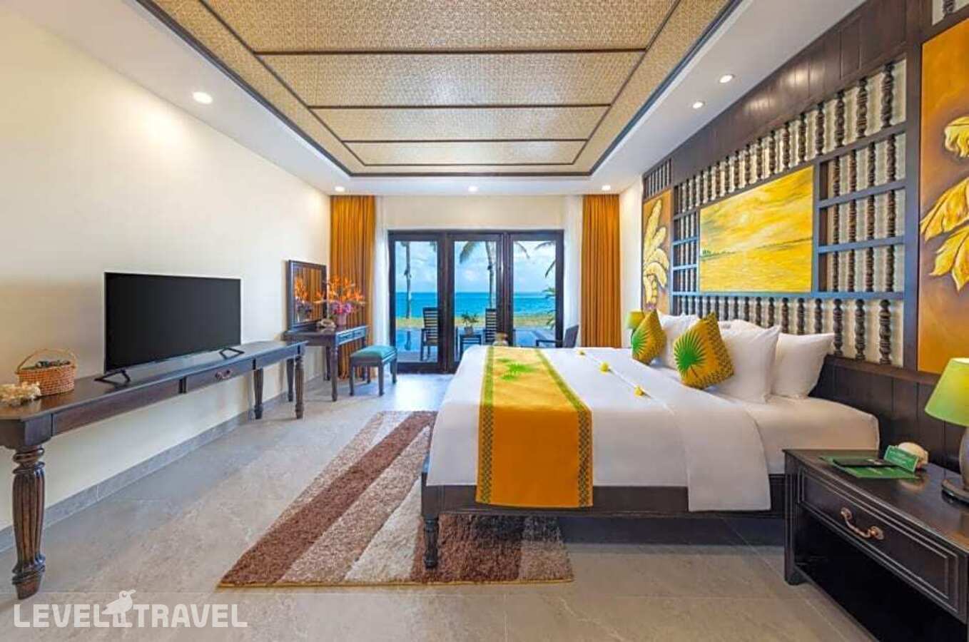 фотографии номера Вилла с 3 комнатами с видом на сад отеля Palm Garden Beach Resort & Spa в Вьетнам(Хойан) - фото №7